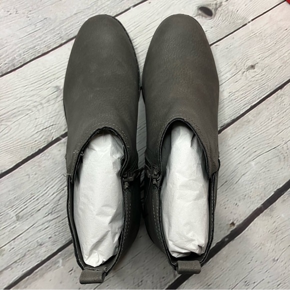 Sun + Stone Cadee Ankle Booties - Picture 9 of 16